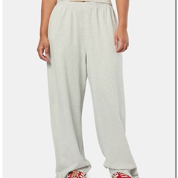 WeWoreWhat SET - top and sweatpants in heather grey - Picture 3 of 4